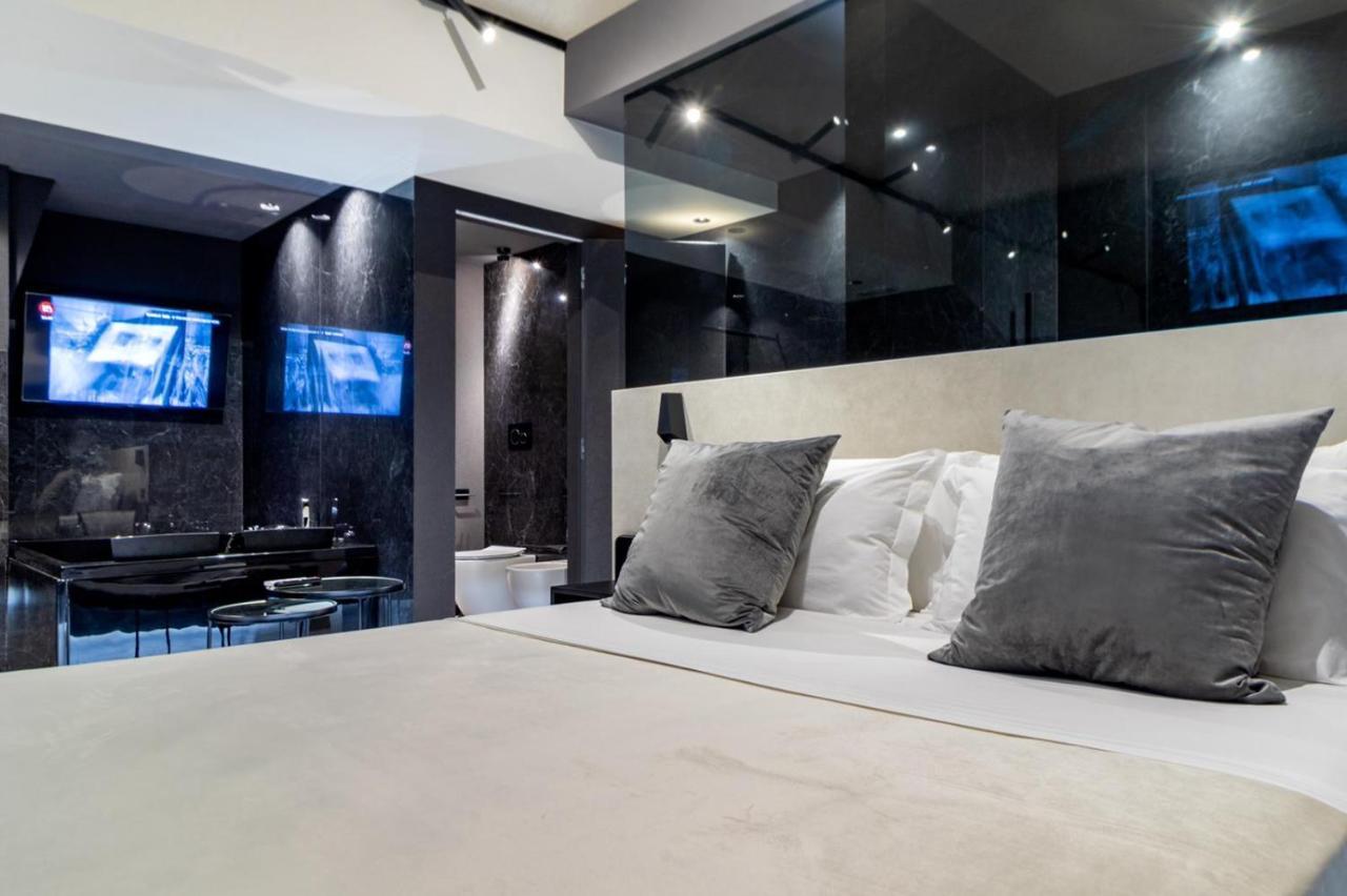 4 Suites " Unconventional Living Rooms " CTA Exterior foto